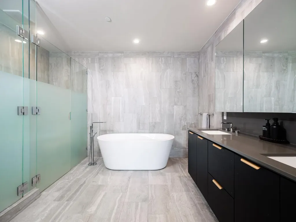 44 East Avenue Austin TX 78701