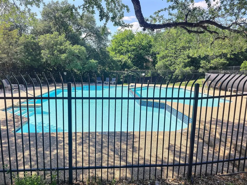 1015 E Yager Lane Austin TX 78753