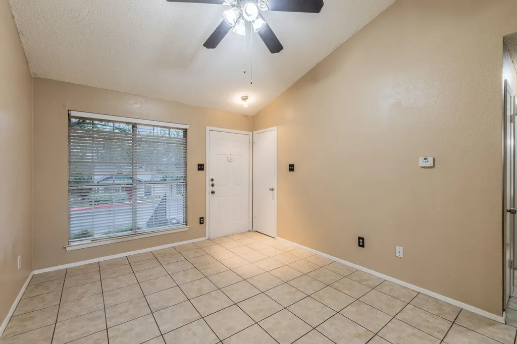 1015 E Yager Lane Austin TX 78753