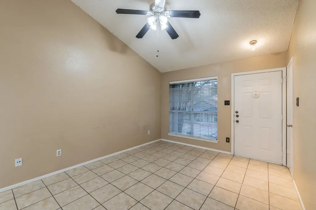 1015 E Yager Lane Austin TX 78753