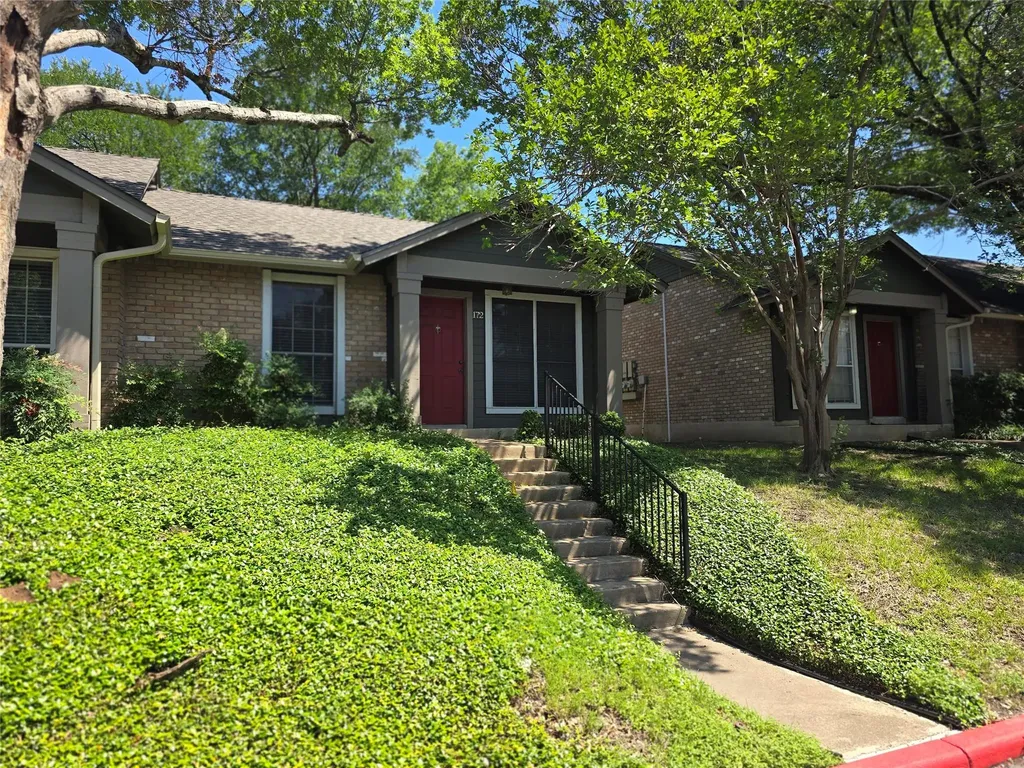 1015 E Yager Lane Austin TX 78753