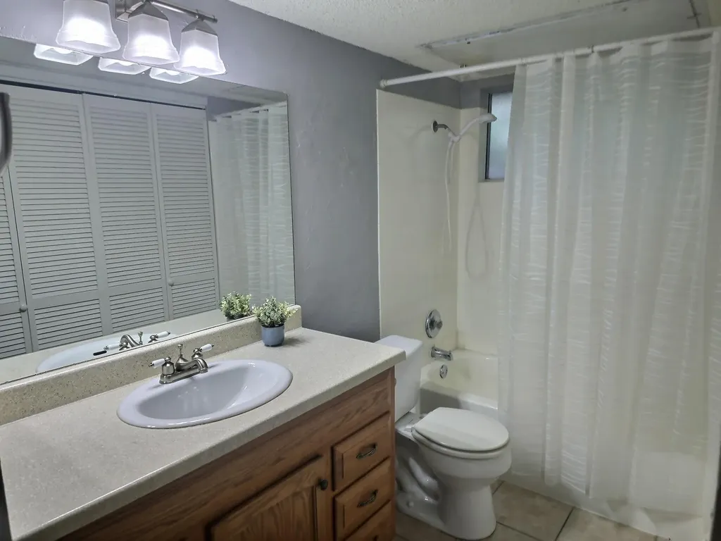 1015 E Yager Lane Austin TX 78753
