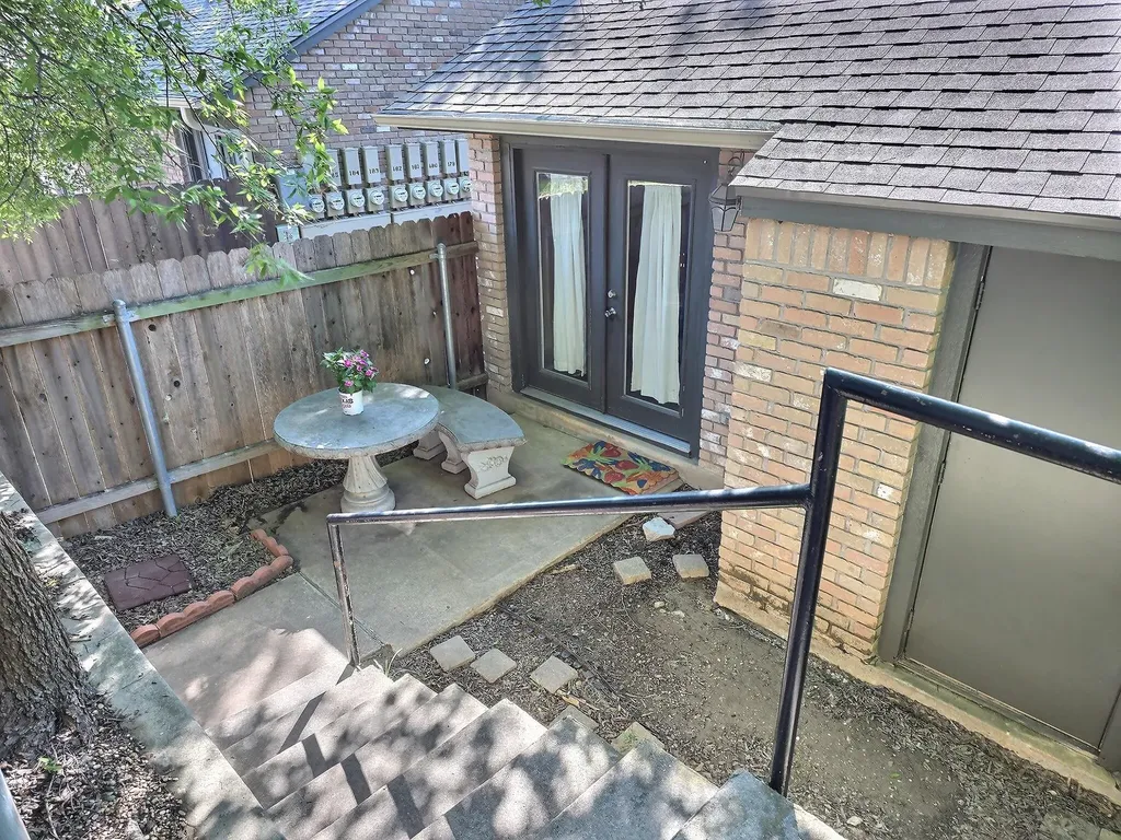 1015 E Yager Lane Austin TX 78753