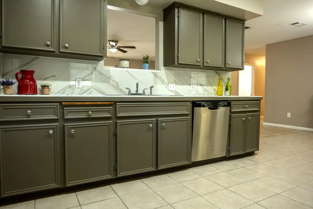210 Loesch Drive Elgin TX 78621