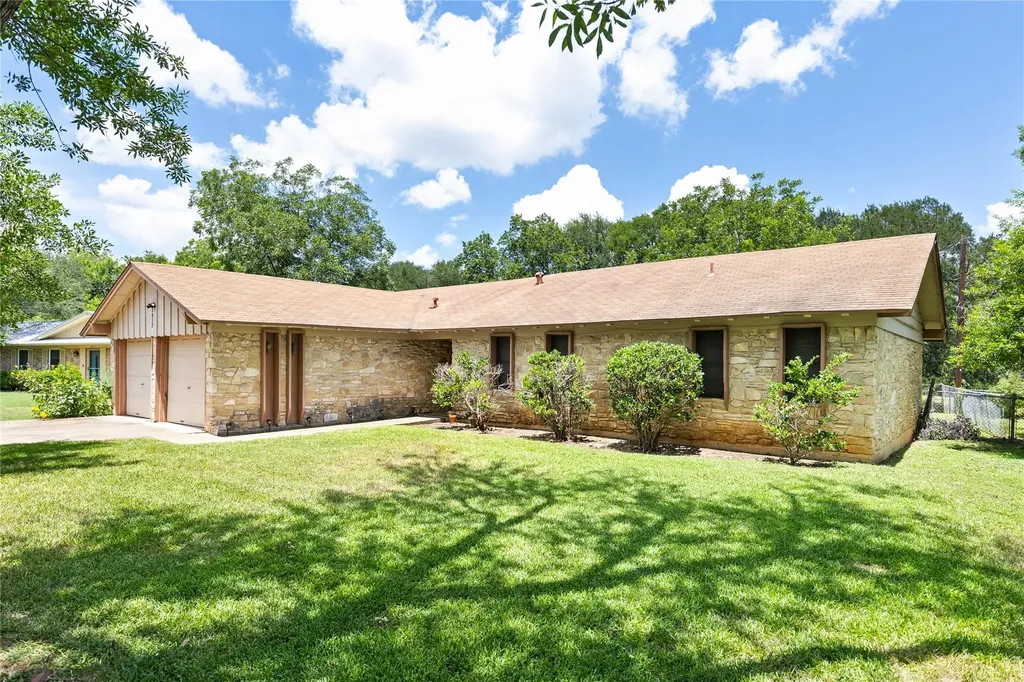 2612 Choctaw Trail Austin TX 78745