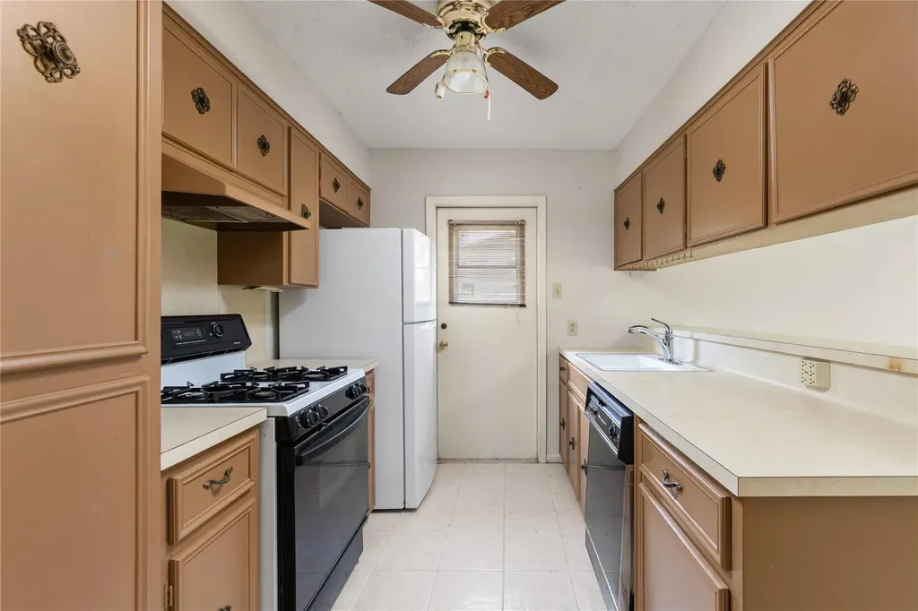 2612 Choctaw Trail Austin TX 78745