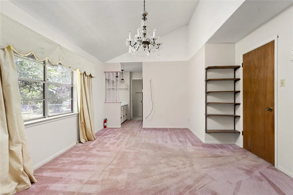 2612 Choctaw Trail Austin TX 78745