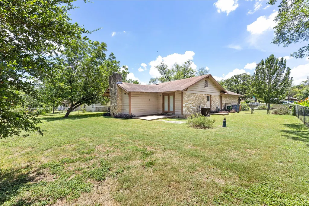 2612 Choctaw Trail Austin TX 78745