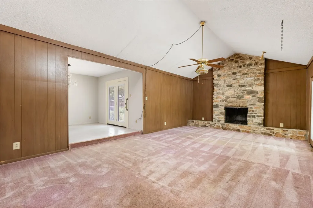 2612 Choctaw Trail Austin TX 78745