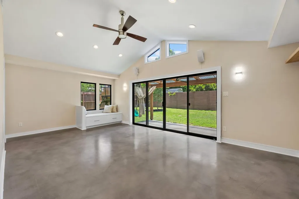 2611 E Side Drive Austin TX 78704