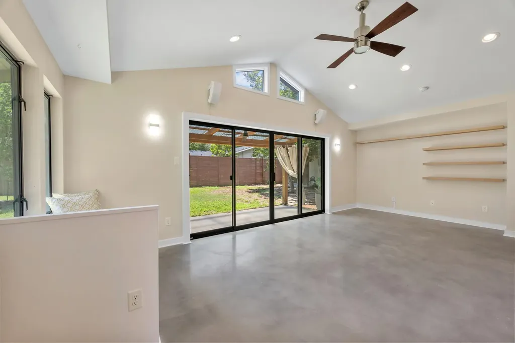 2611 E Side Drive Austin TX 78704