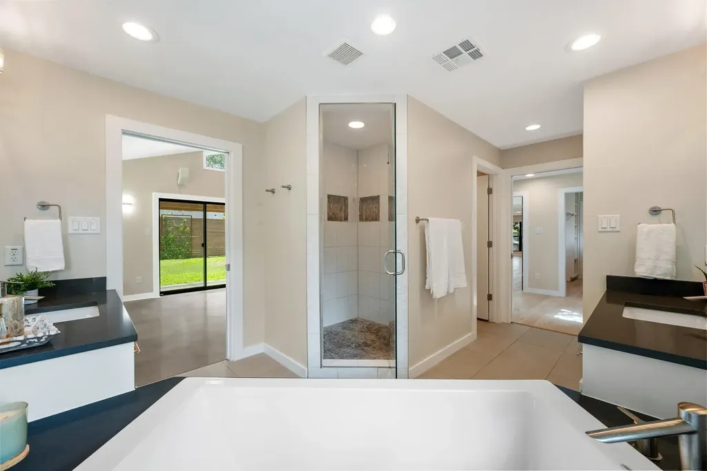 2611 E Side Drive Austin TX 78704