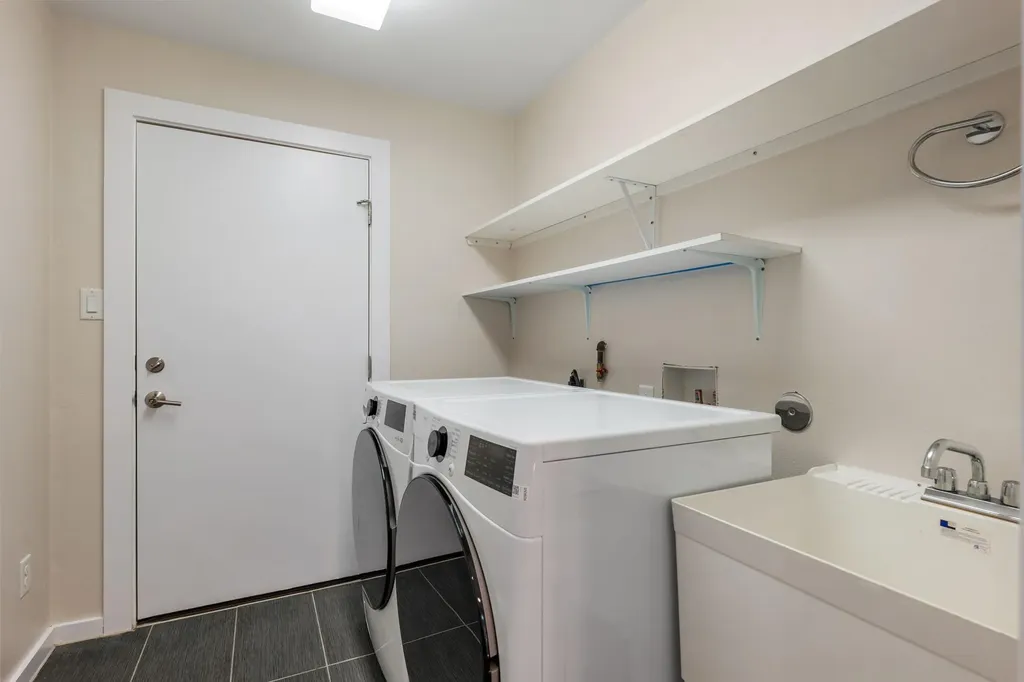 2611 E Side Drive Austin TX 78704