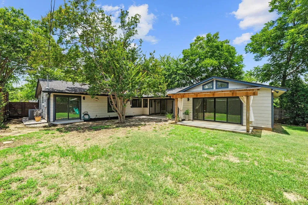 2611 E Side Drive Austin TX 78704