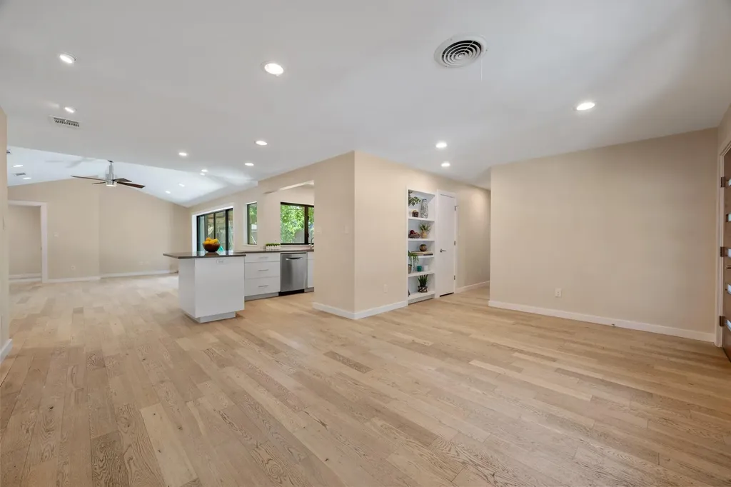 2611 E Side Drive Austin TX 78704