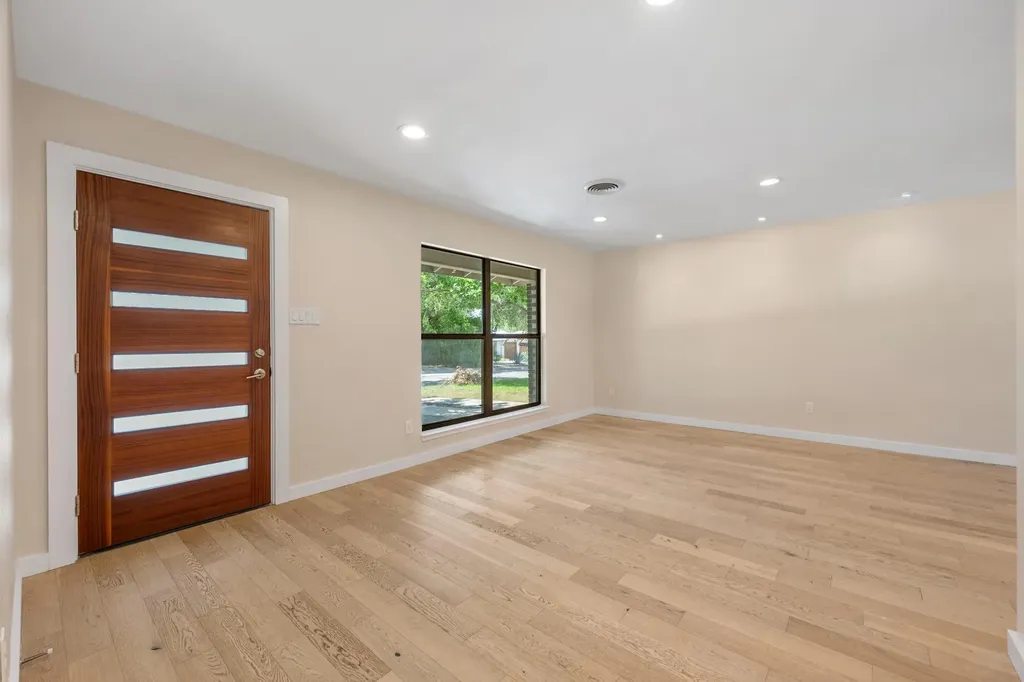 2611 E Side Drive Austin TX 78704