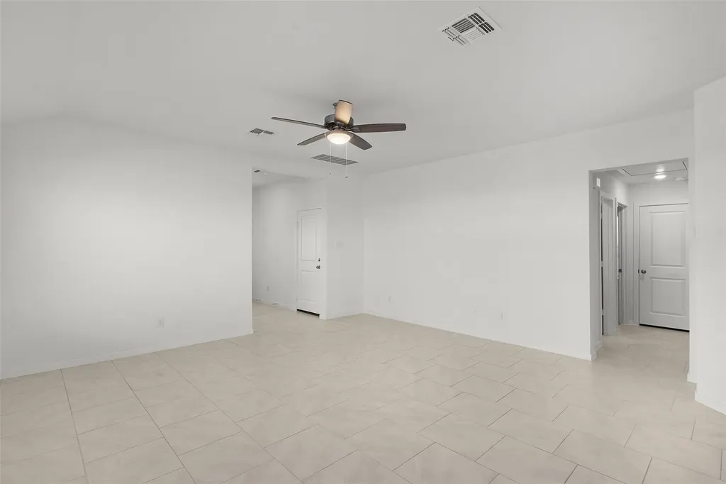 13832 Scarlett Song Drive Elgin TX 78621