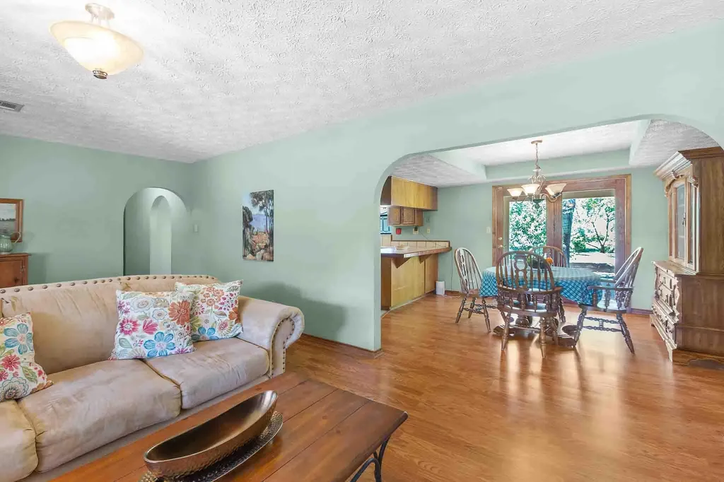 5804 Parkwood Drive Austin TX 78735