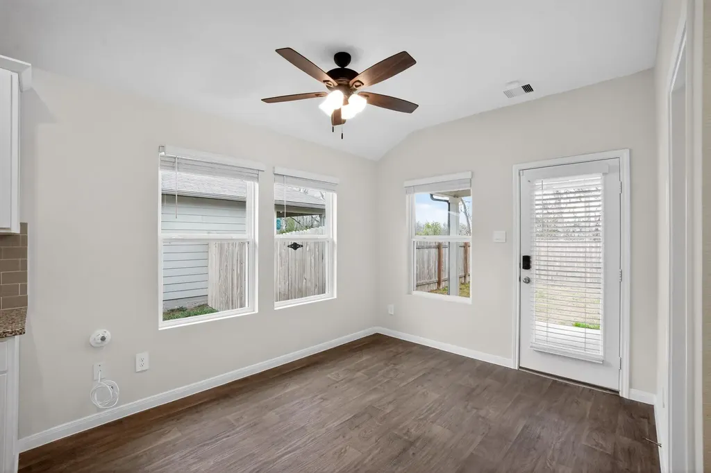 206 Addison Place Lockhart TX 78644