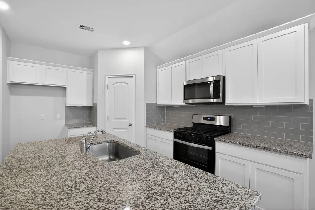 206 Addison Place Lockhart TX 78644