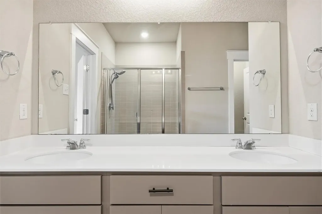 17301 Leafroller Drive Pflugerville TX 78660