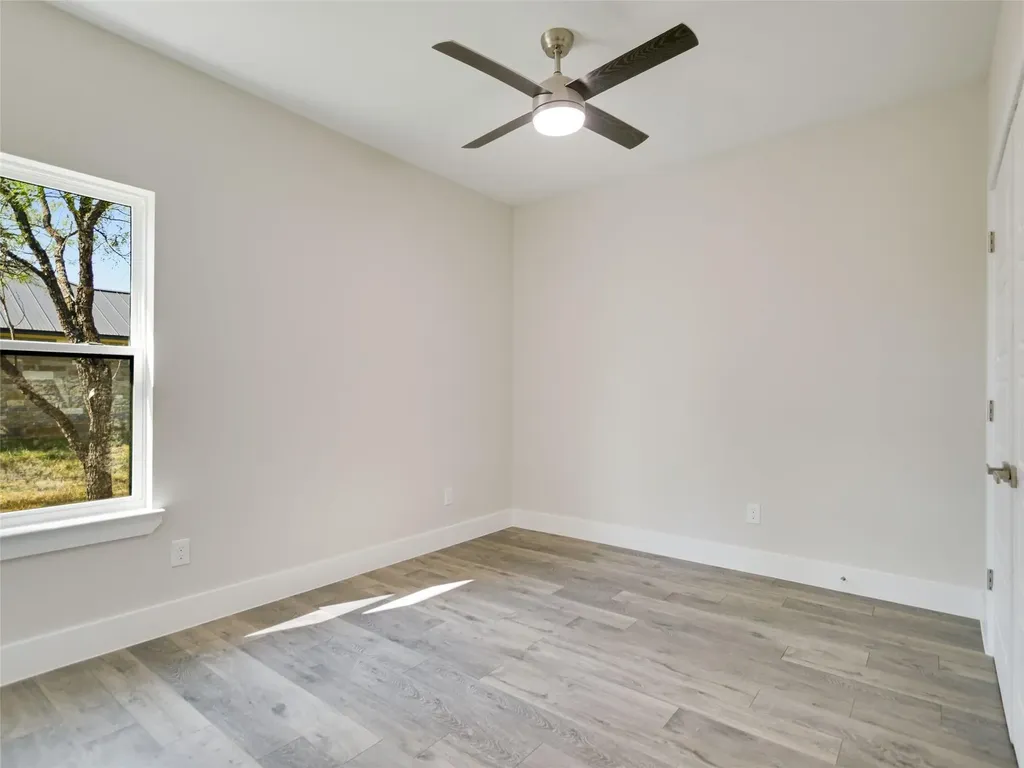 611 Sun Ray Horseshoe Bay TX 78657
