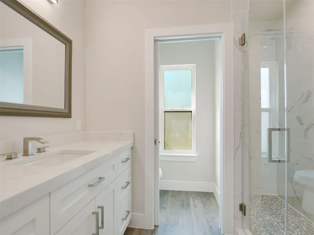 611 Sun Ray Horseshoe Bay TX 78657