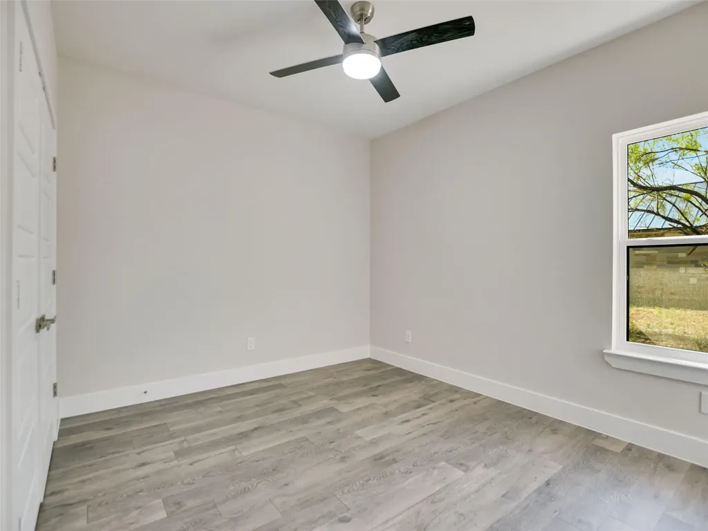 611 Sun Ray Horseshoe Bay TX 78657