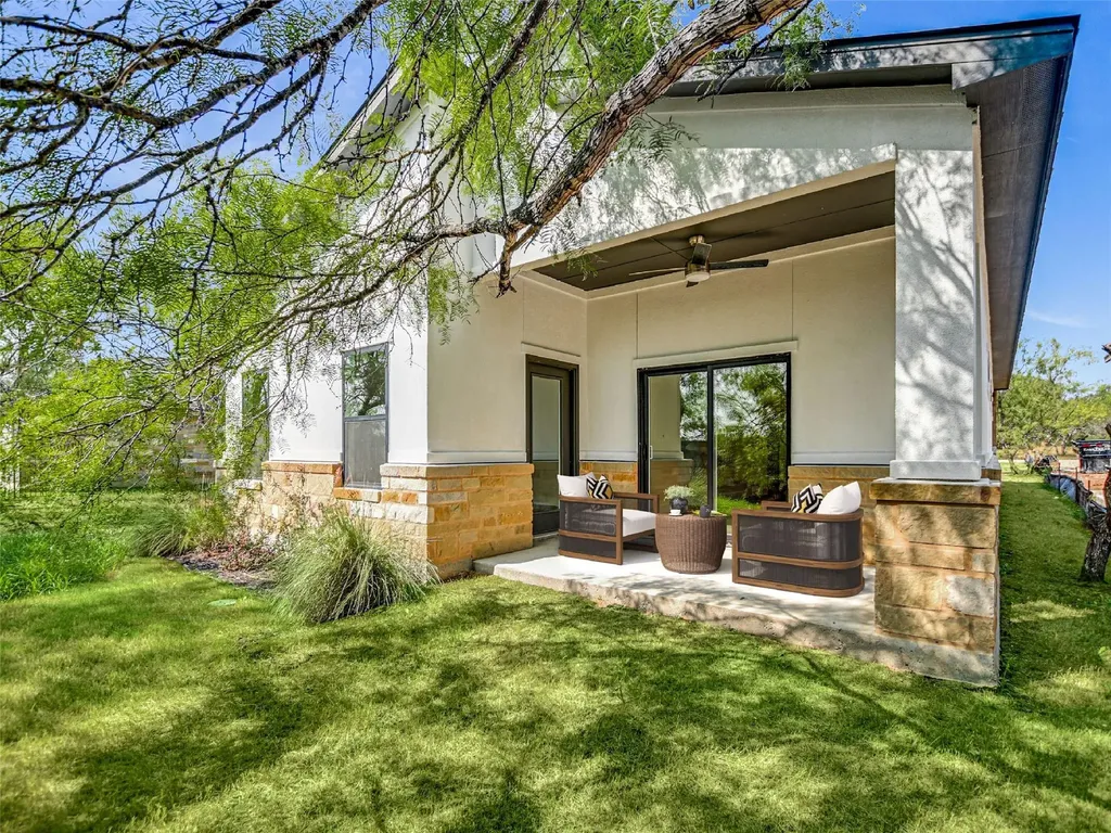 611 Sun Ray Horseshoe Bay TX 78657