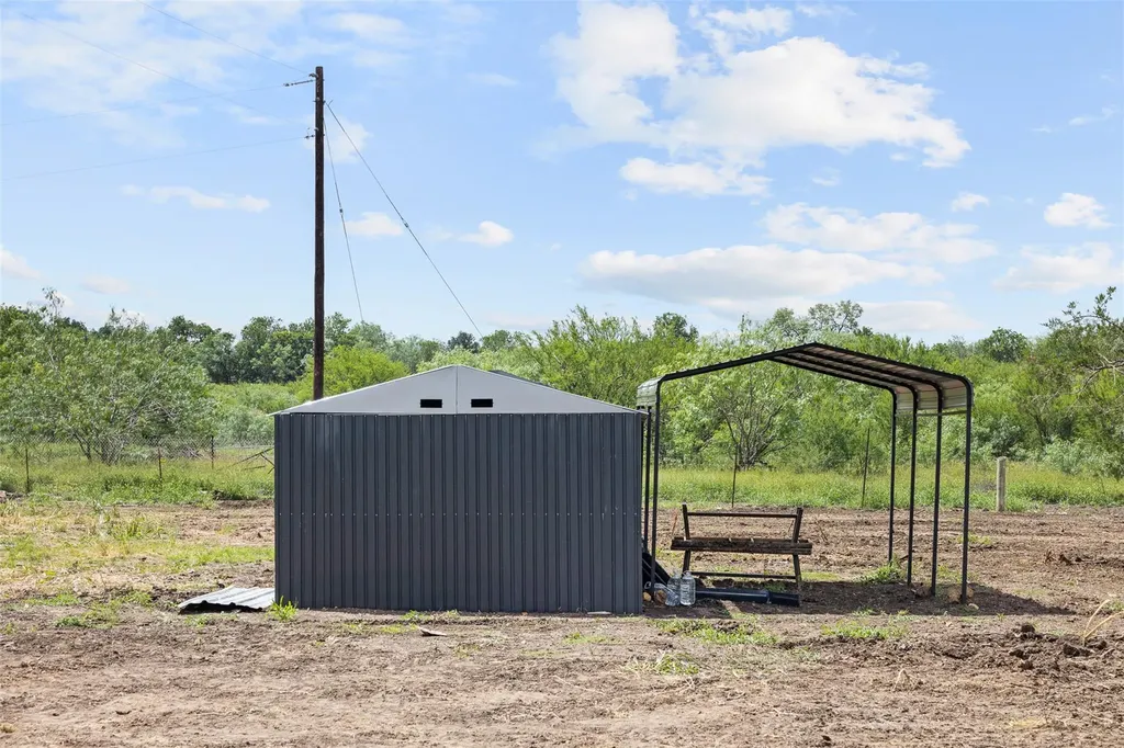 3315 Dry Creek Road Lockhart TX 78644