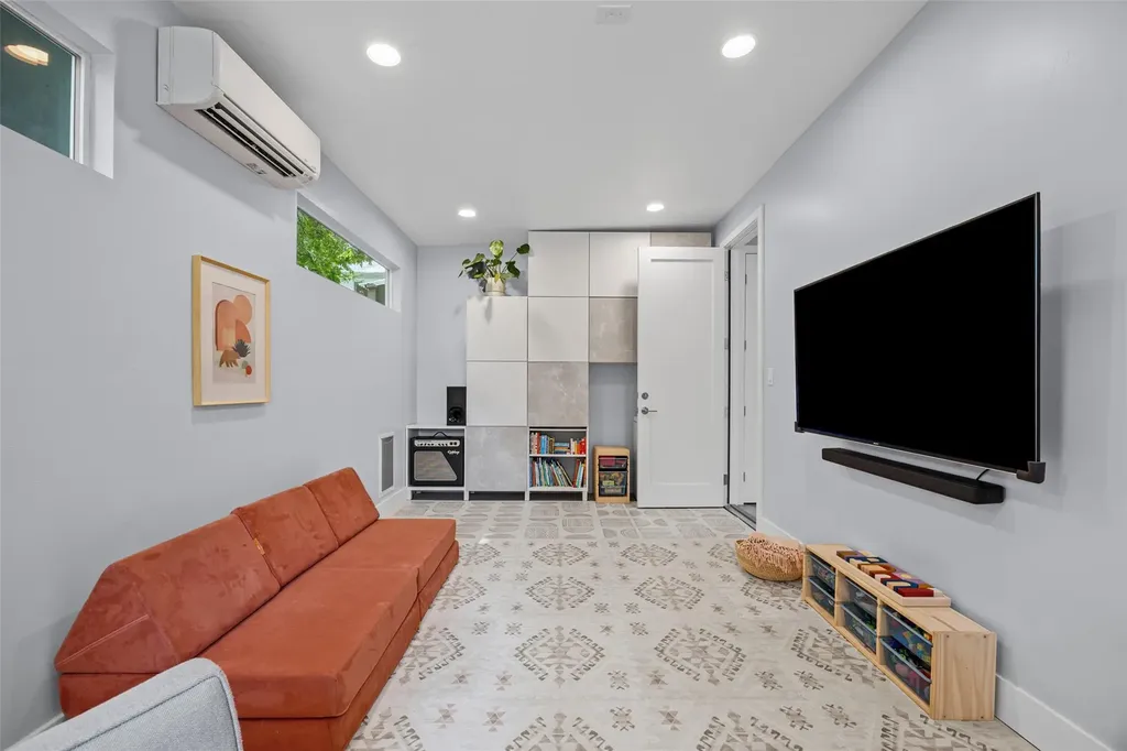 1409 Holly Street Austin TX 78702