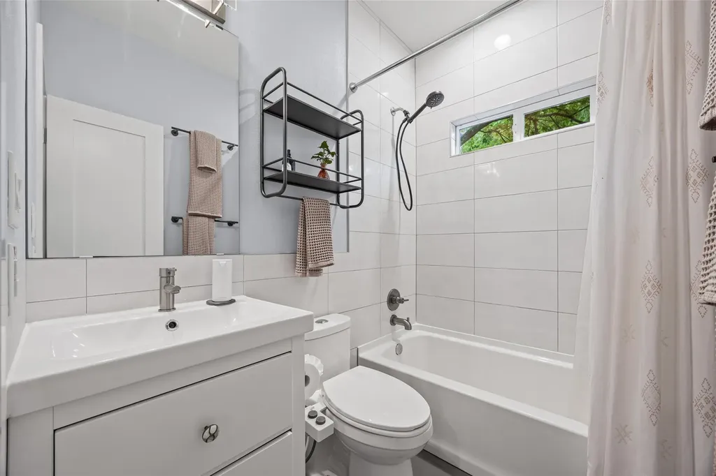 1409 Holly Street Austin TX 78702