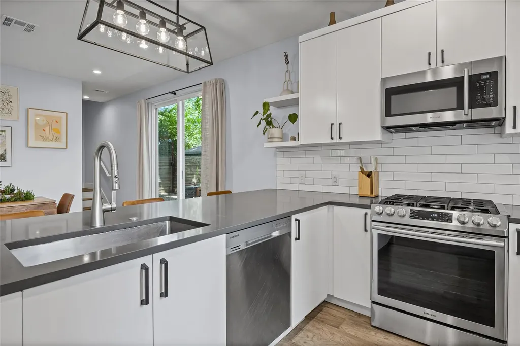 1409 Holly Street Austin TX 78702