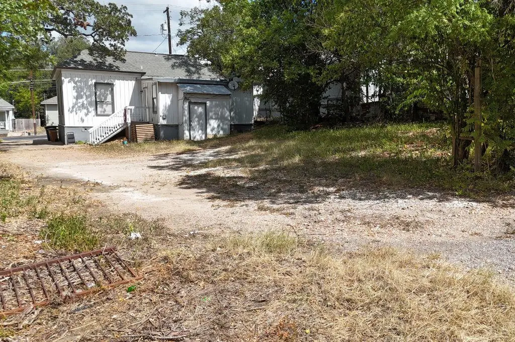 2103 E 12th Street Austin TX 78702