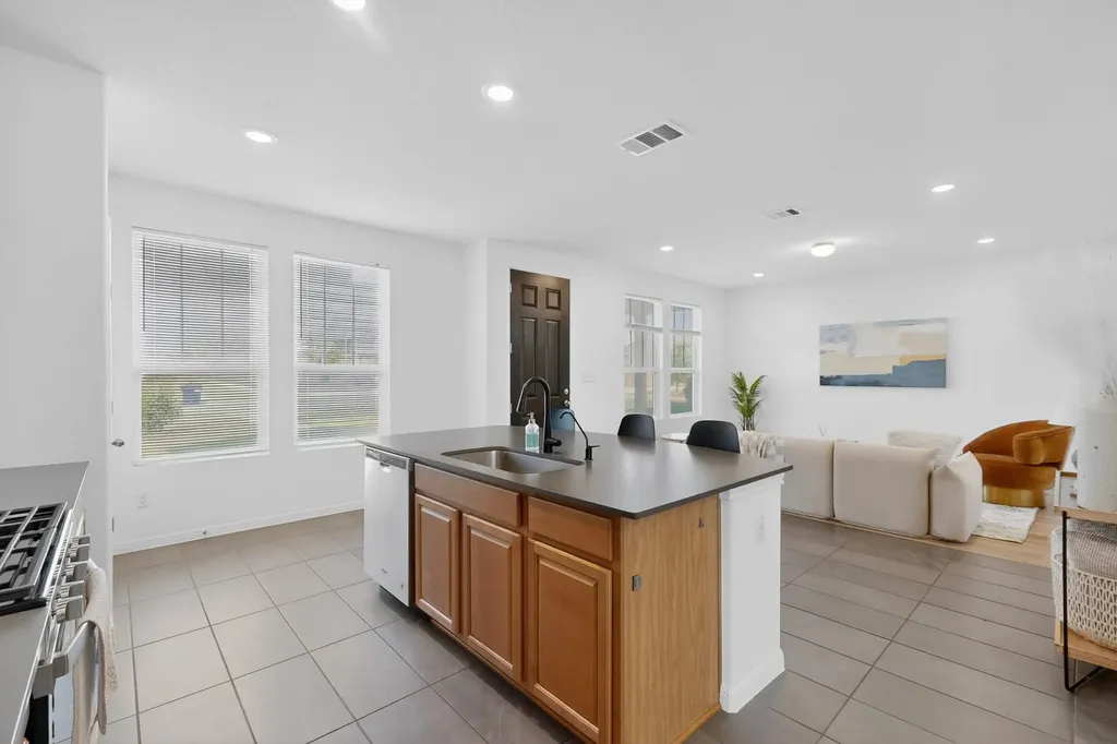 2524 Acoma Lane Leander TX 78641