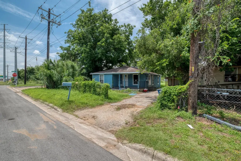 6409 Del Monte Road Austin TX 78741