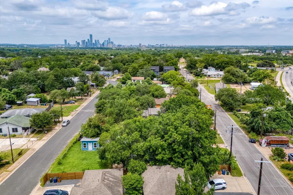 6409 Del Monte Road Austin TX 78741