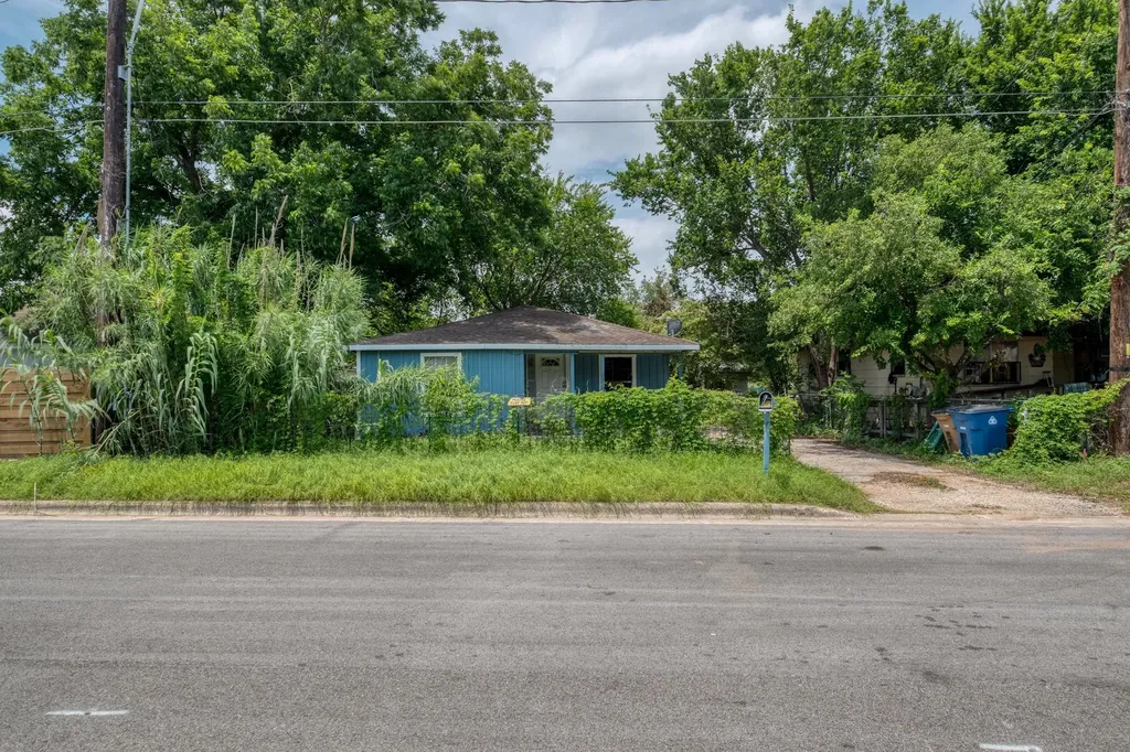 6409 Del Monte Road Austin TX 78741