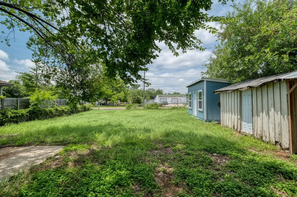 6409 Del Monte Road Austin TX 78741