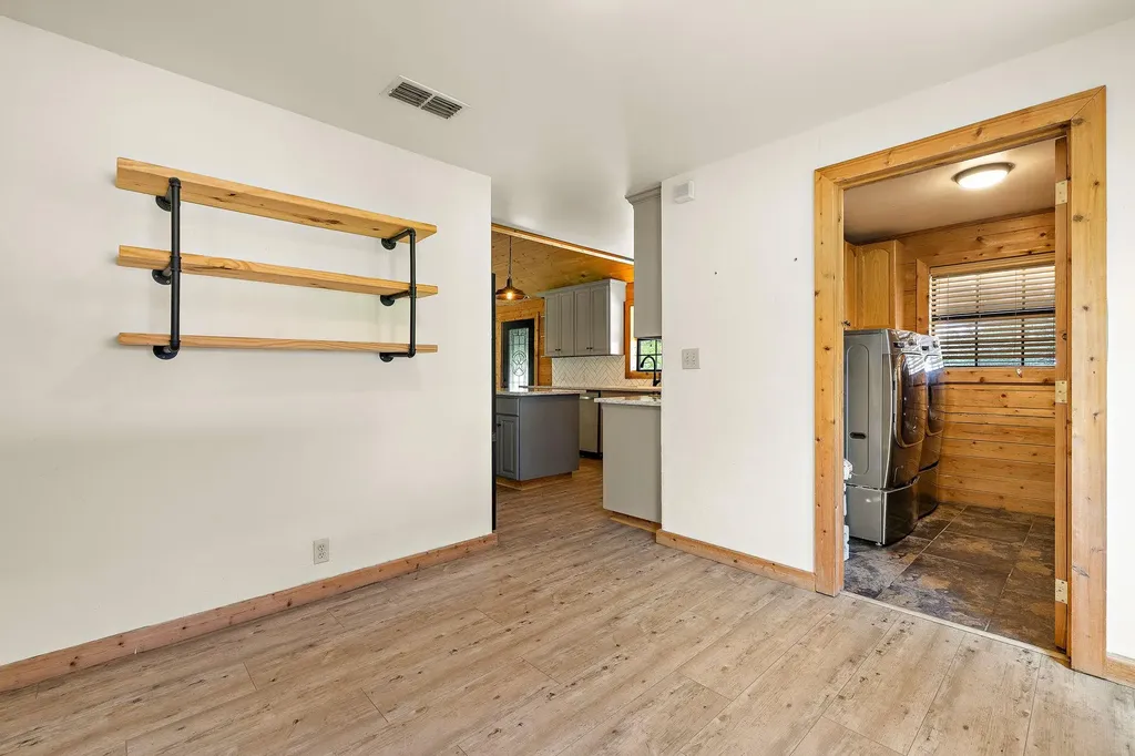 571 Balch Road Elgin TX 78621