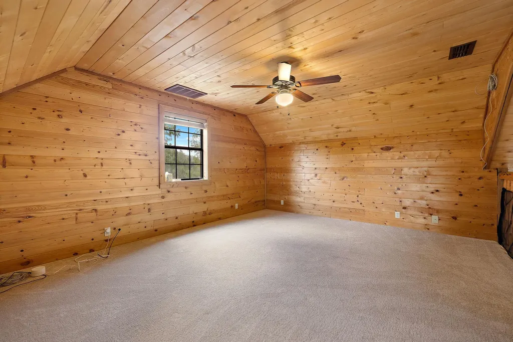 571 Balch Road Elgin TX 78621