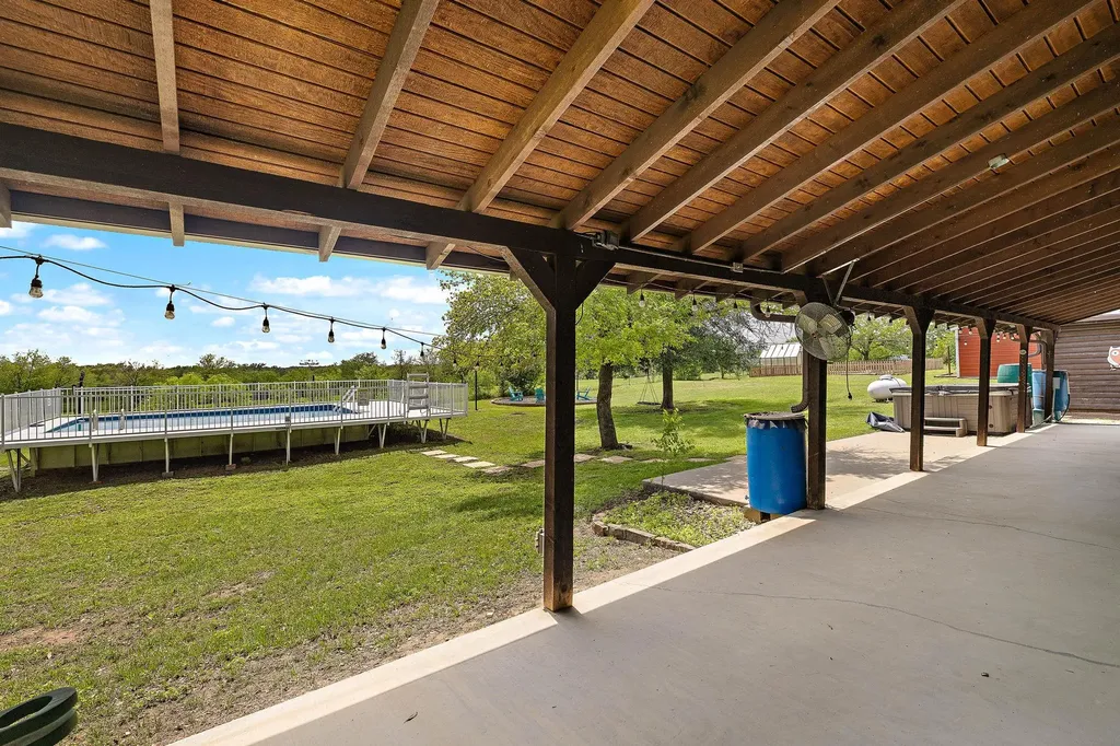 571 Balch Road Elgin TX 78621