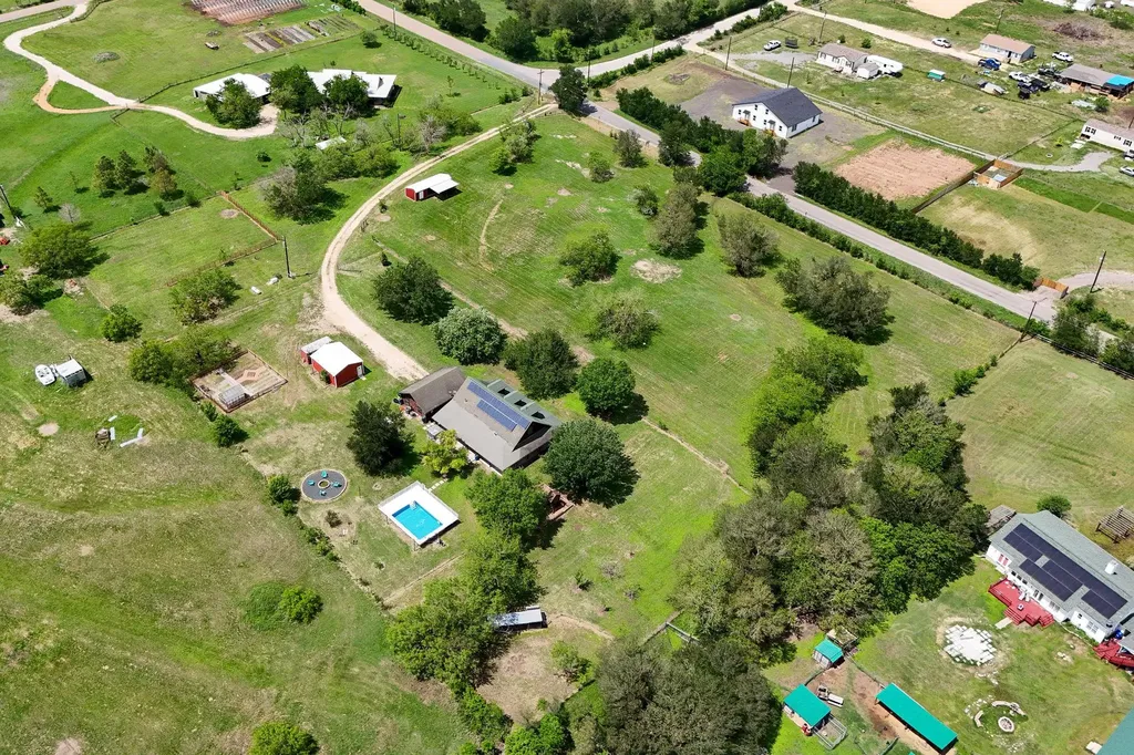 571 Balch Road Elgin TX 78621