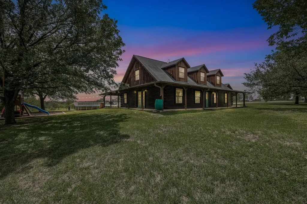 571 Balch Road Elgin TX 78621