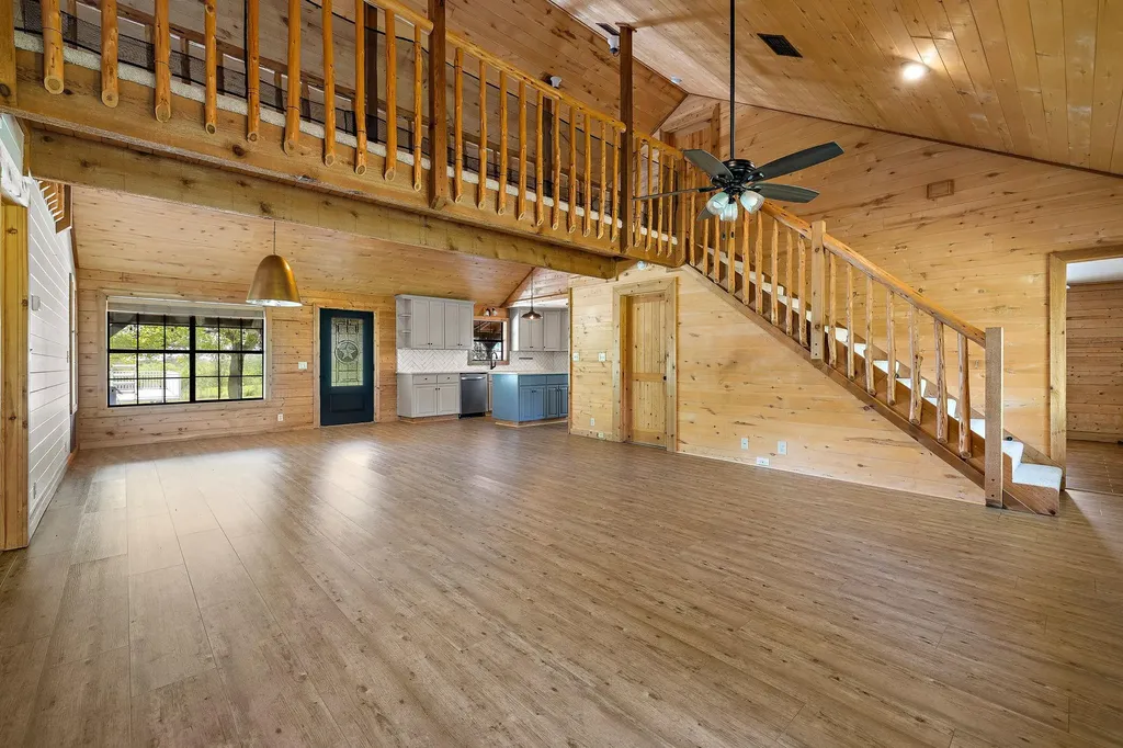 571 Balch Road Elgin TX 78621
