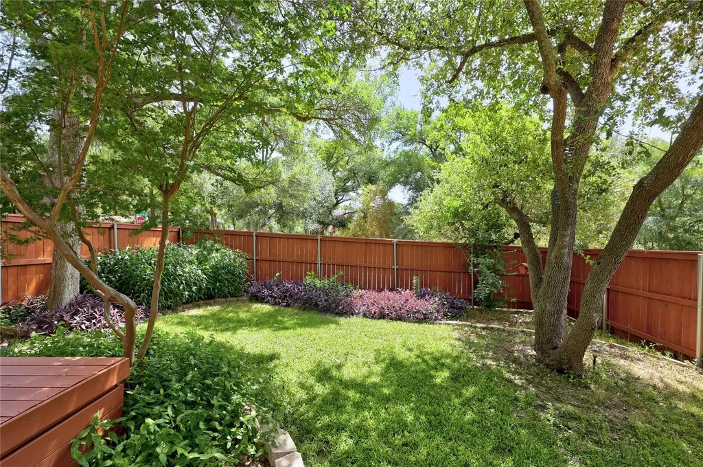 9411 Cedar Crest Drive Austin TX 78750