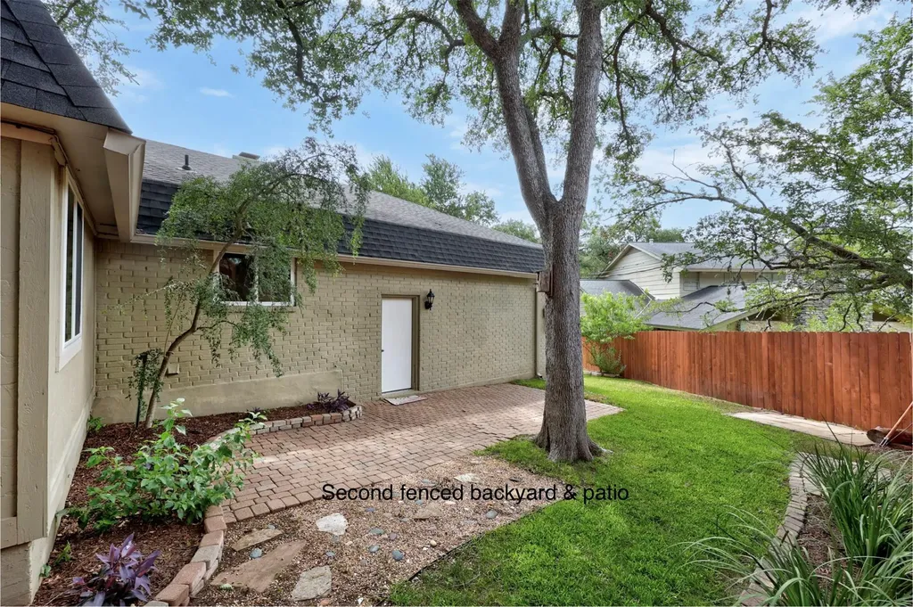 9411 Cedar Crest Drive Austin TX 78750