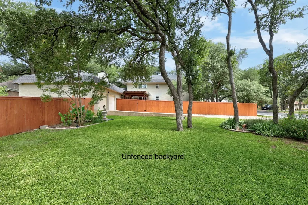 9411 Cedar Crest Drive Austin TX 78750