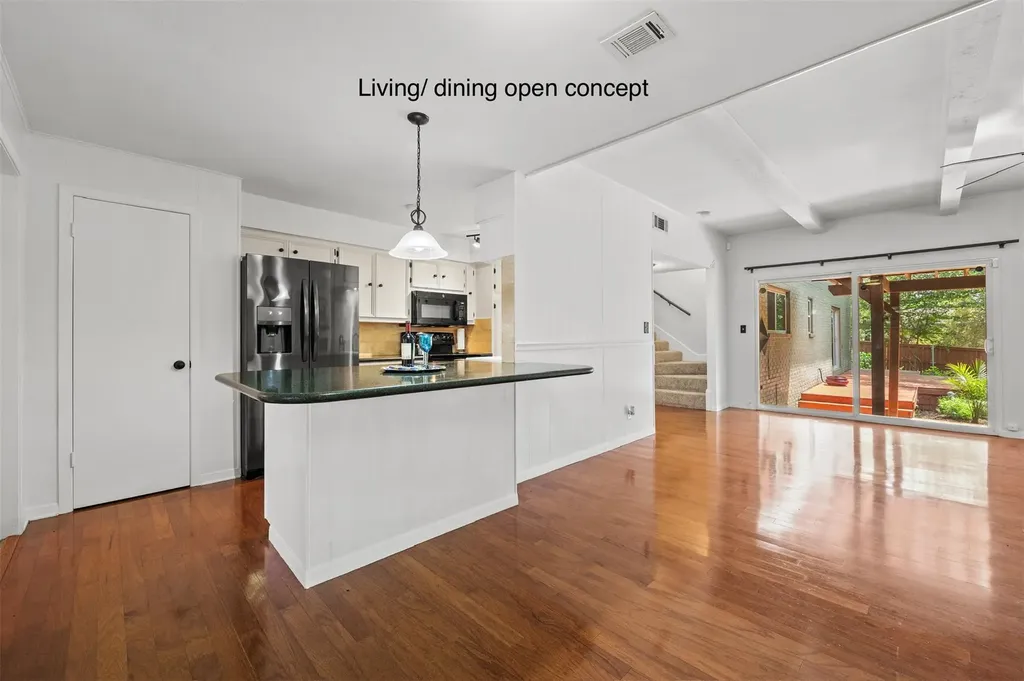 9411 Cedar Crest Drive Austin TX 78750
