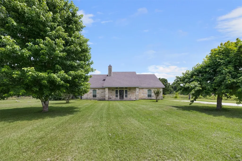 476 Lcr 640 Groesbeck TX 76642